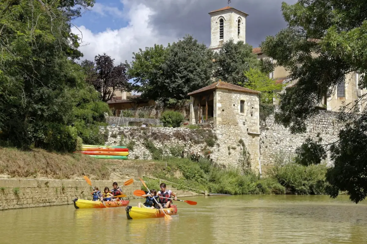Les canöes de Beaucaire (à 35 minutes)