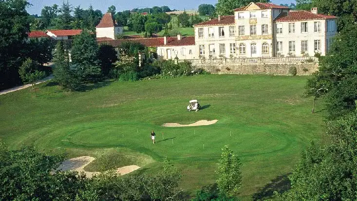 Golf du château de Pallane (25 min)